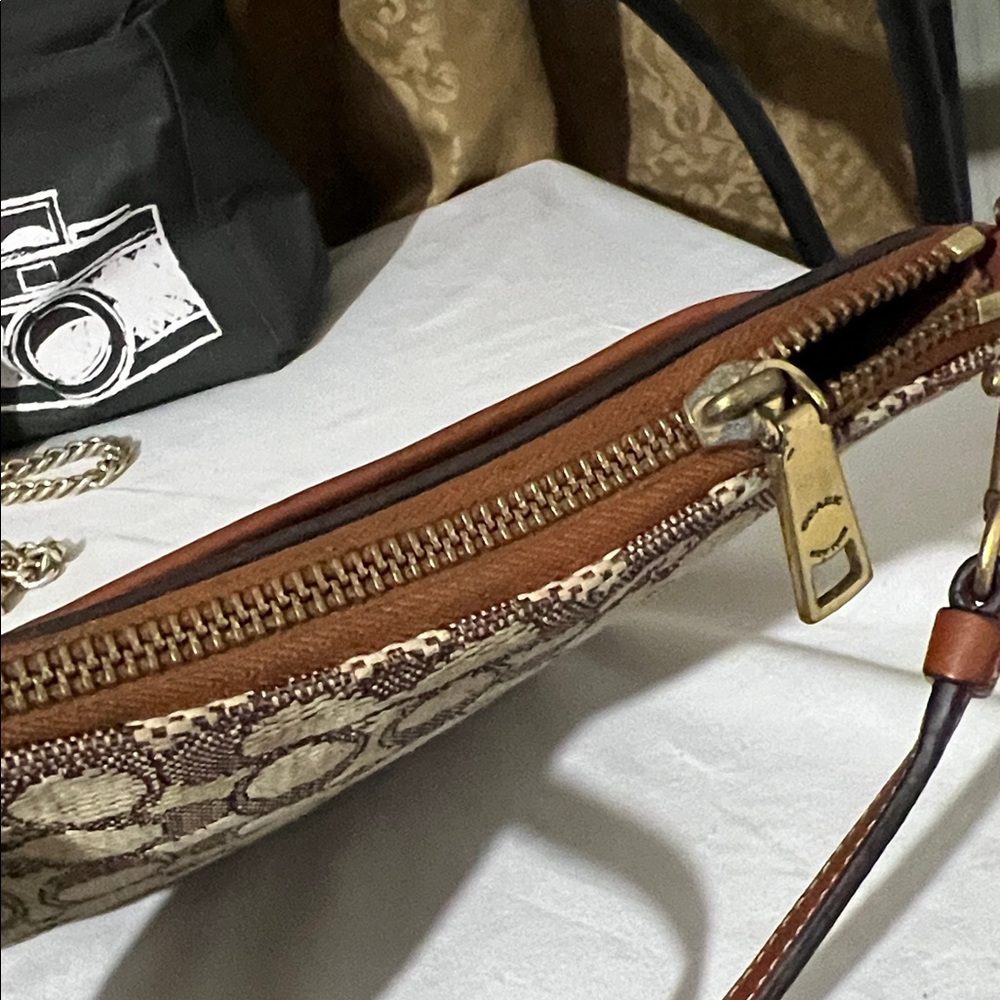Disney Tan and Brown Crossbody Bag - Picture 14 of 16